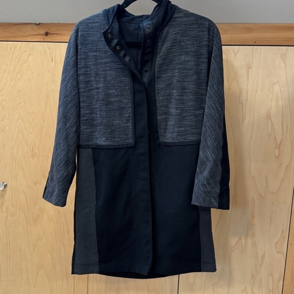 Lululemon Cocoon Car Coat Gray Black Wicking Luon Trench Size Small S